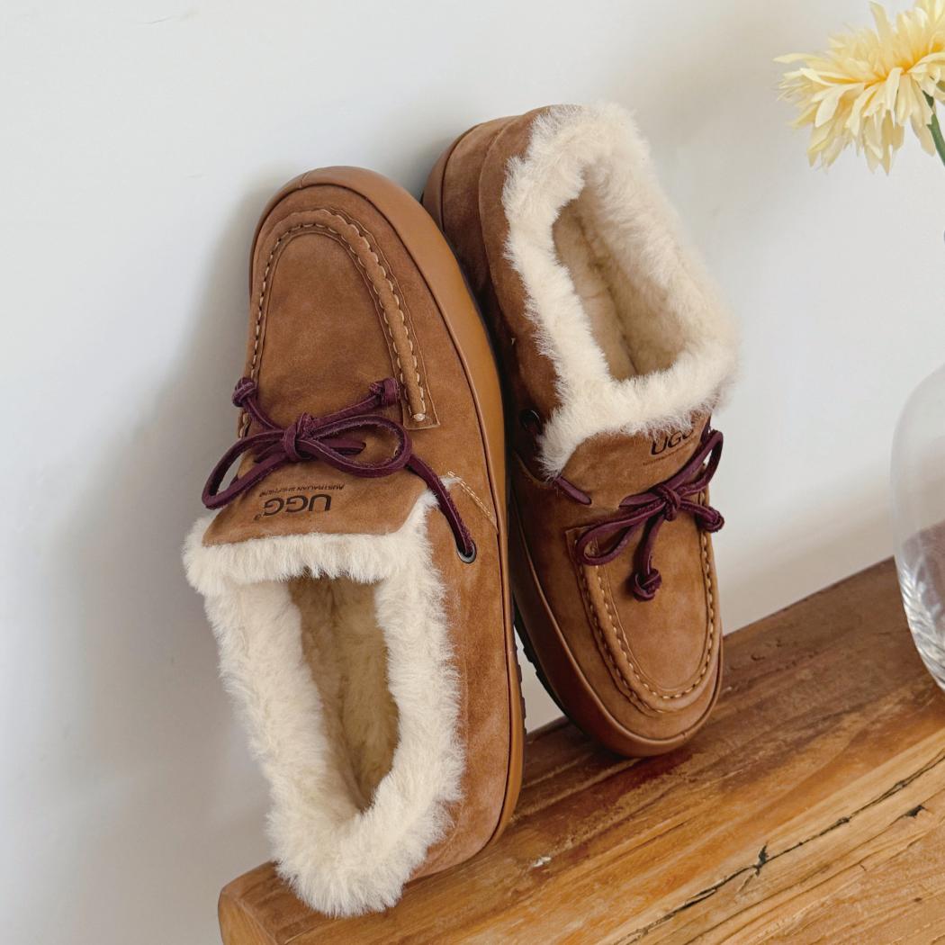 AUSTRALIAN SHEPHERD® Women Leather Sheepskin Wool Moccasin Slippers AS 7050