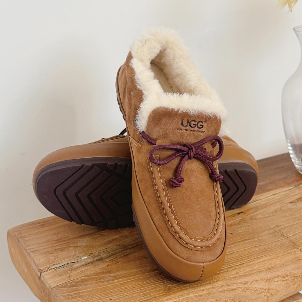 AUSTRALIAN SHEPHERD® Women Leather Sheepskin Wool Moccasin Slippers AS 7050