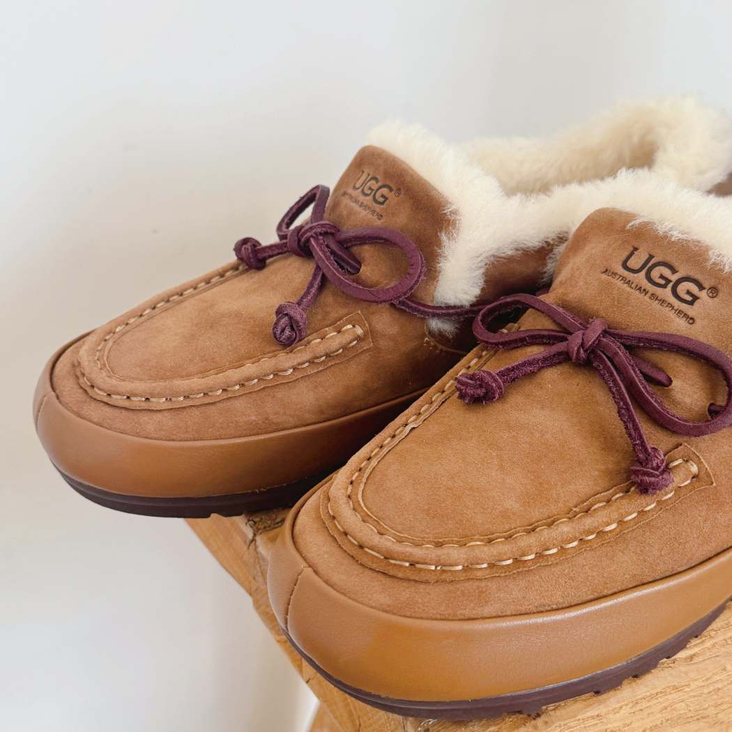 AUSTRALIAN SHEPHERD® Women Leather Sheepskin Wool Moccasin Slippers AS 7050