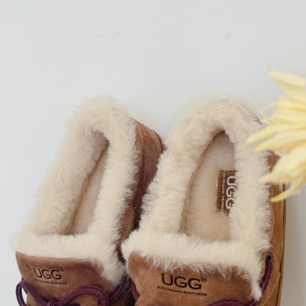 AUSTRALIAN SHEPHERD® Women Leather Sheepskin Wool Moccasin Slippers AS 7050