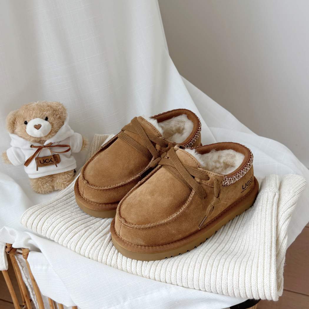 AUSTRALIAN SHEPHERD® UGG Kids Marek Sheepskin Moccasin Slippers AS 7055K