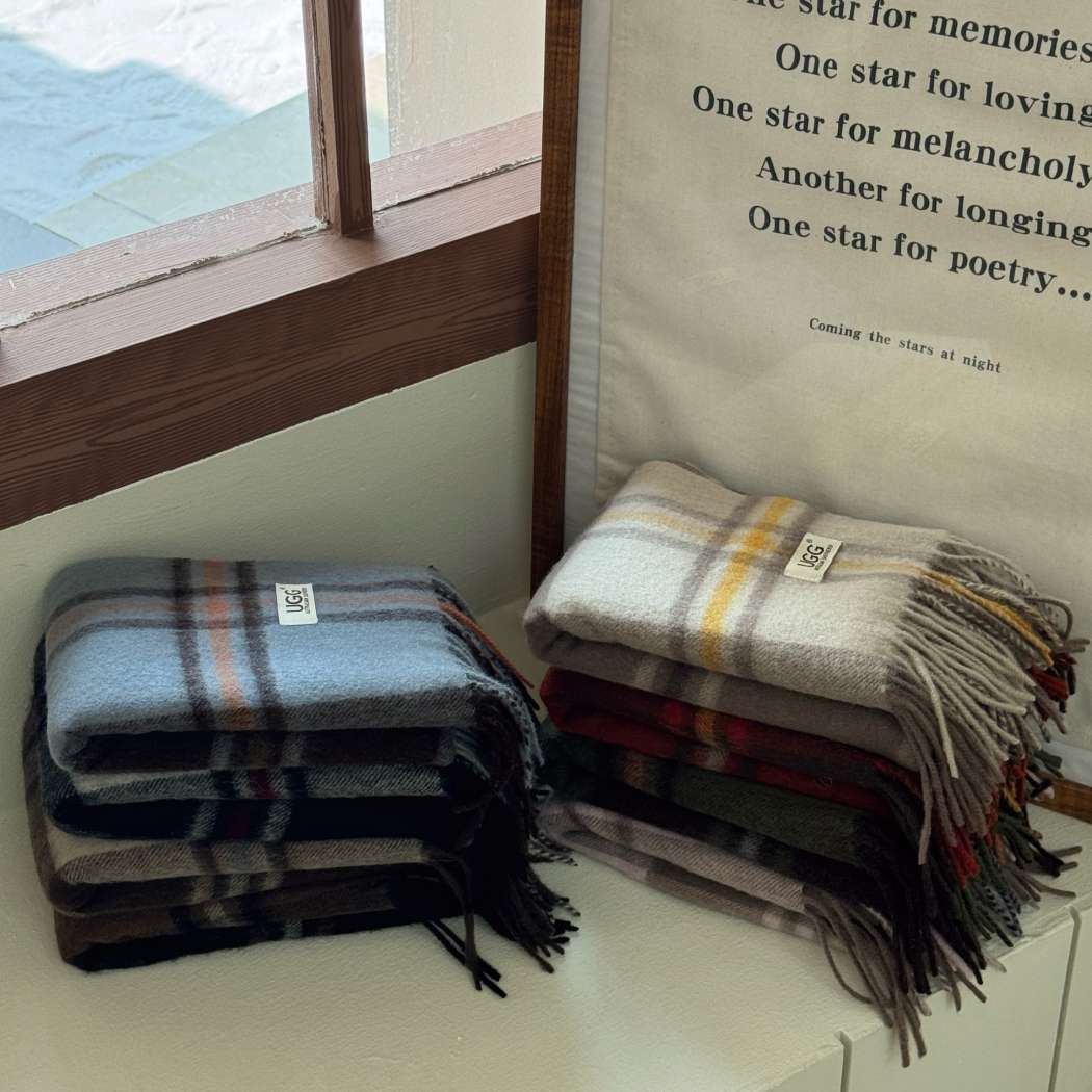 AUSTRALIAN SHEPHERD® 100% Wool Check Scarf Snovia AS 8003