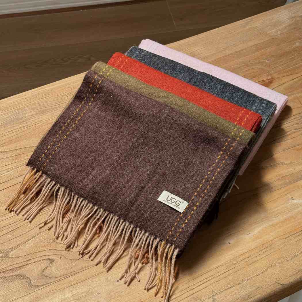 AUSTRALIAN SHEPHERD® Rasora 100% Wool Plain Scarf AS 8004