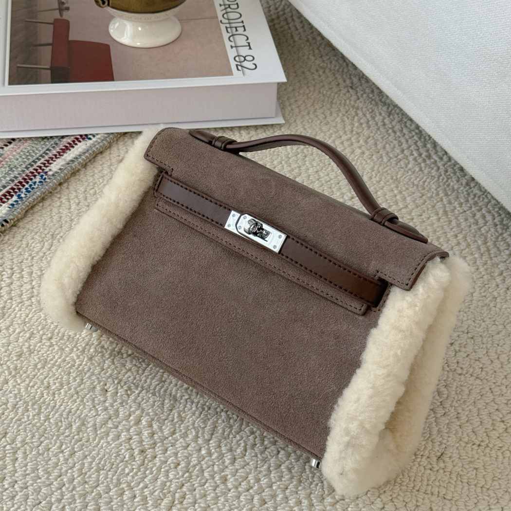 AUSTRALIAN SHEPHERD® Cow Suede Shoulder Bag Tote Kelvy ASA 027