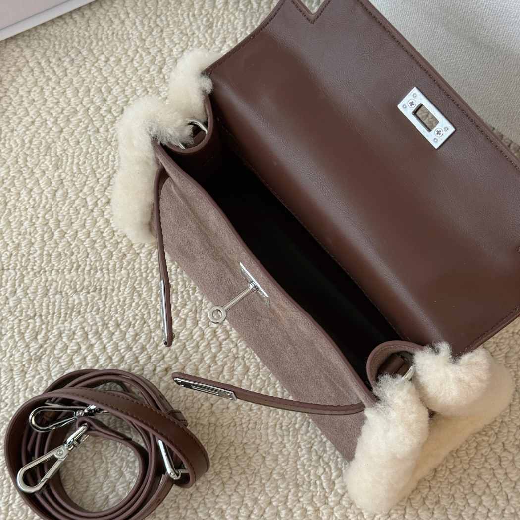 AUSTRALIAN SHEPHERD® Cow Suede Shoulder Bag Tote Kelvy ASA 027