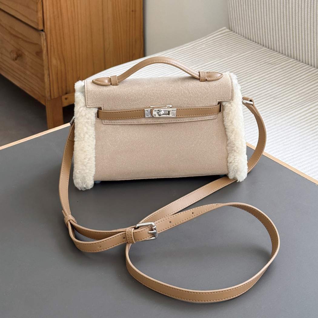 AUSTRALIAN SHEPHERD® Cow Suede Shoulder Bag Tote Kelvy ASA 027