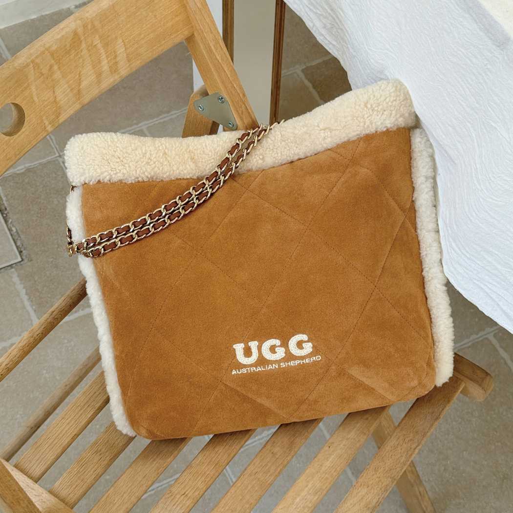 AUSTRALIAN SHEPHERD® Women's Suede Shearling Shoulder Bag ASA 037