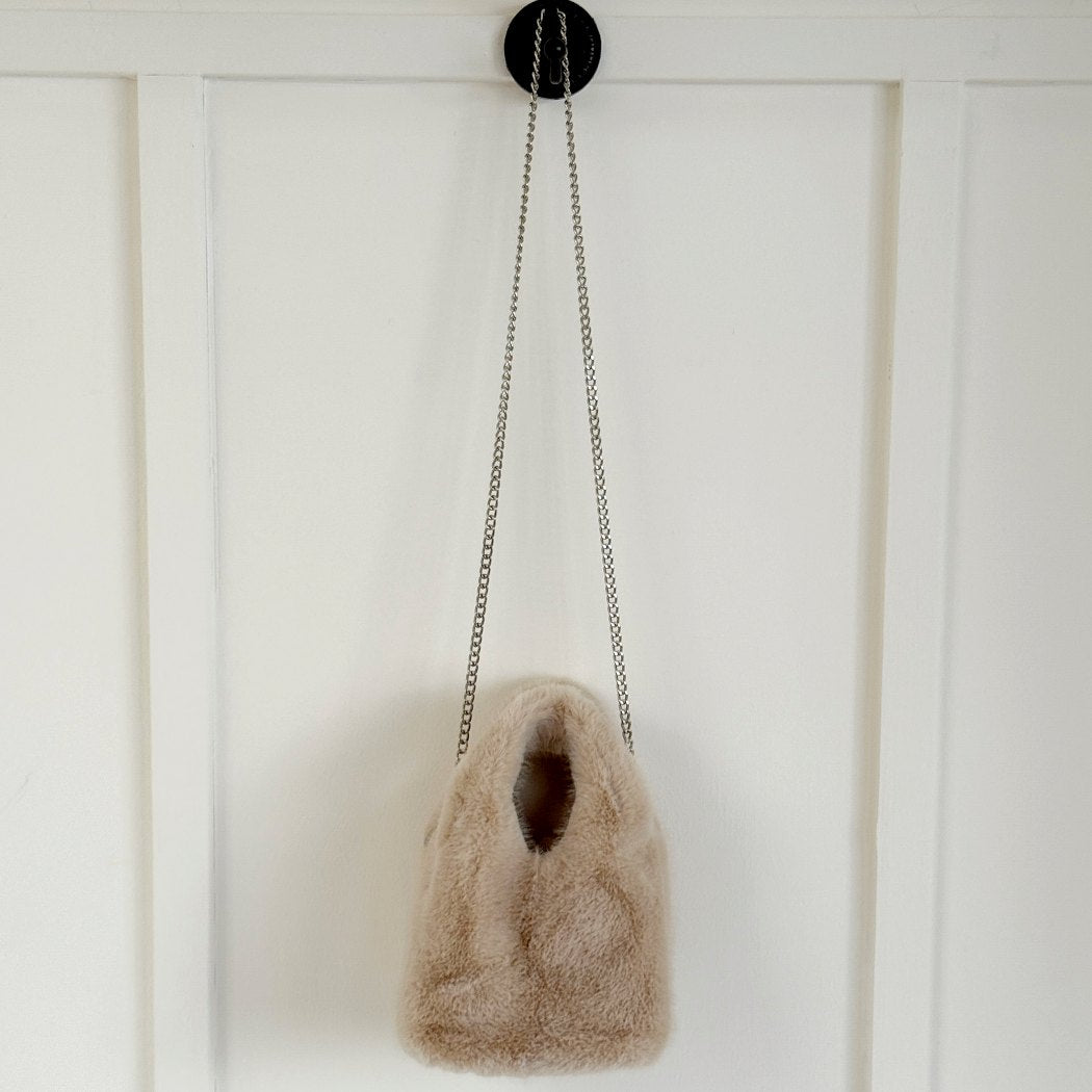 AUSTRALIAN SHEPHERD® Women’s Fluffy Chain Shoulder Handbag ASA 044
