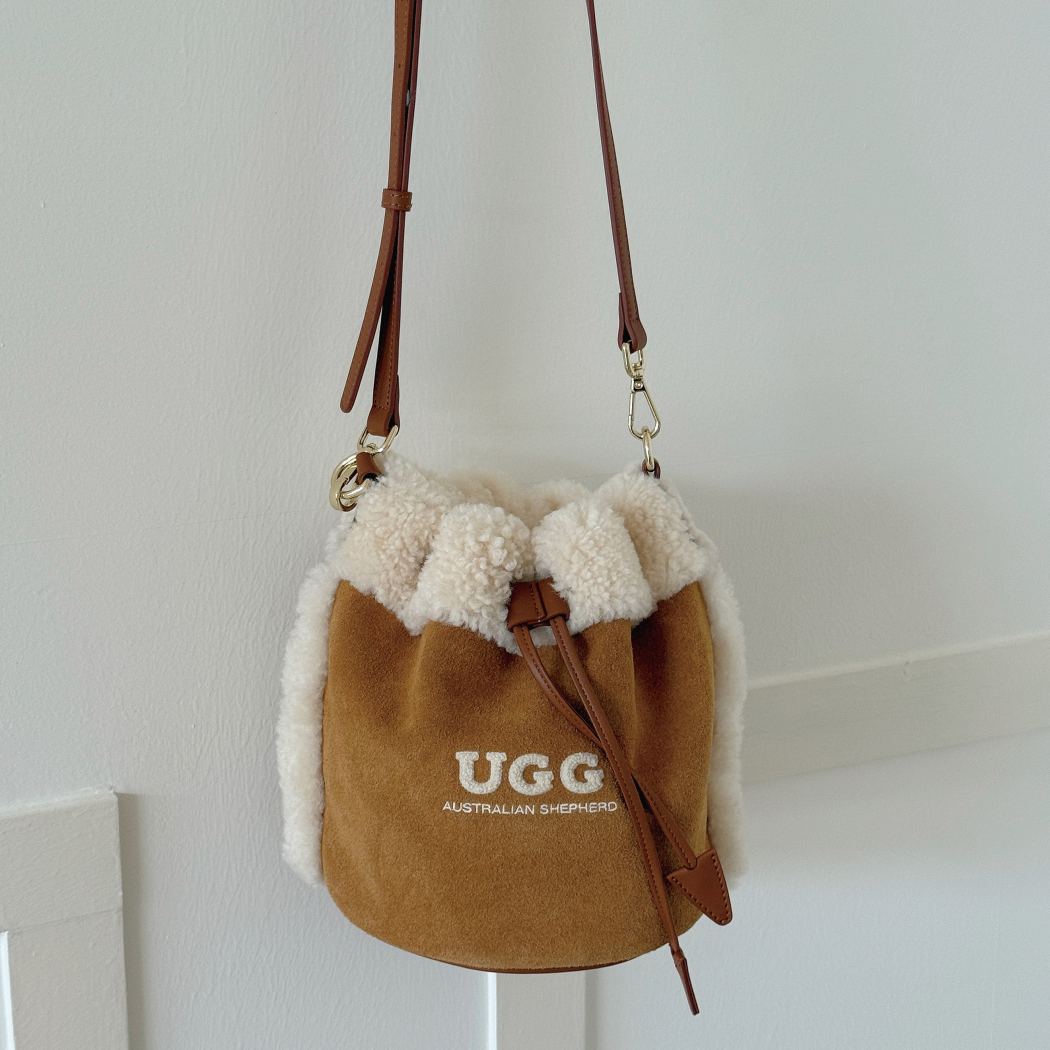 AUSTRALIAN SHEPHERD® Women Fluffy Wool Shoulder Bucket Bag ASA 054