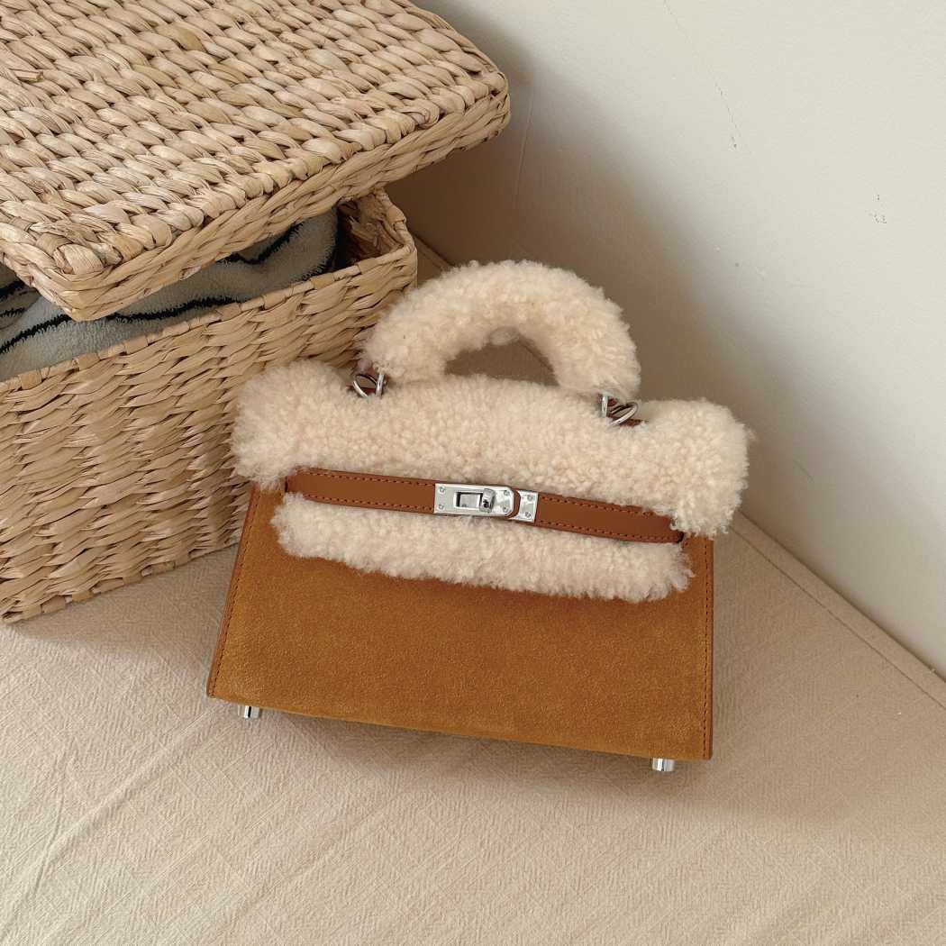 AUSTRALIAN SHEPHERD® Women’s Fluffy Wool Over-Shoulder Bag Frostie ASA 055