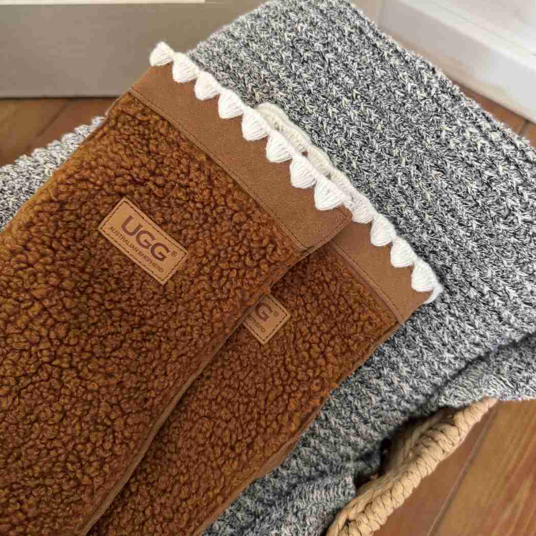 AUSTRALIAN SHEPHERD® Thyra Wool Mittens ASA 063