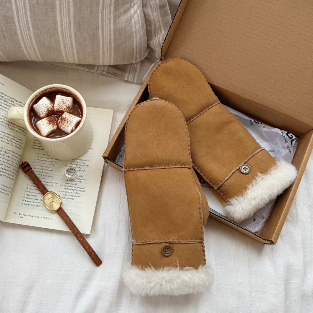 AUSTRALIAN SHEPHERD® Merra Sheepskin Flip-Top Mittens ASZ 054