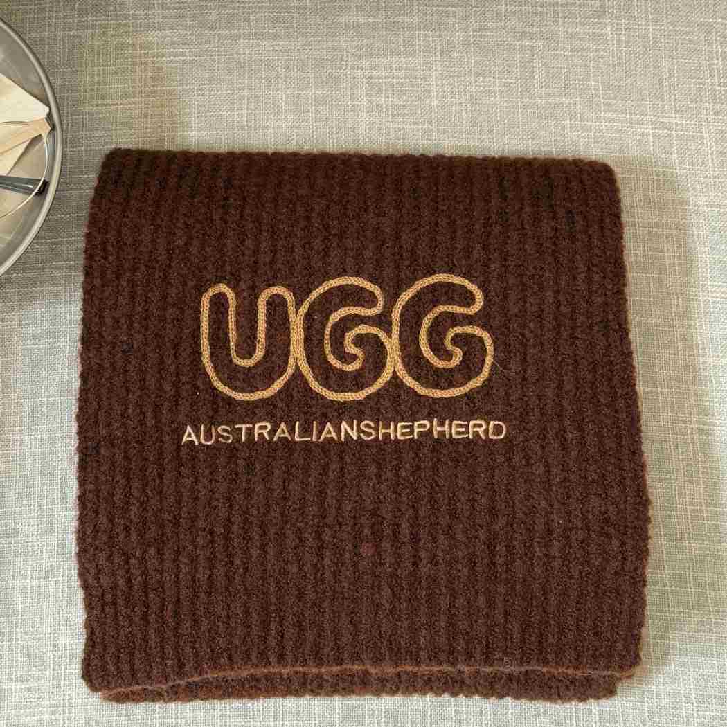 AUSTRALIAN SHEPHERD® 100% Wool Scarf Velin AS 8013