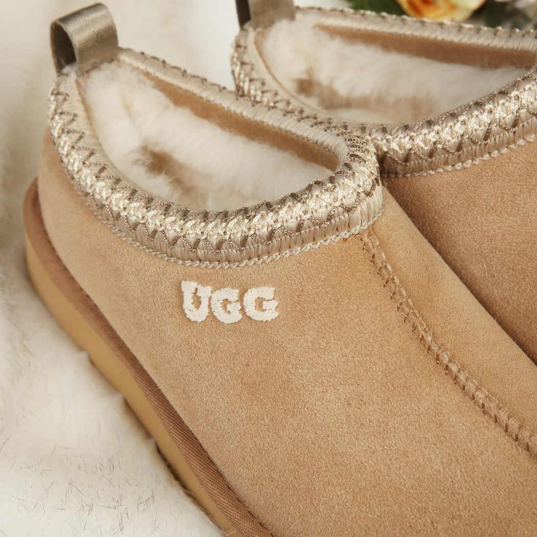 DK UGG Unisex Tasman Emb Logo Slippers 128A
