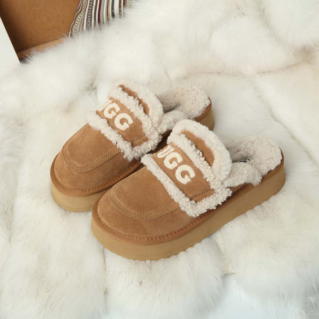 UGG Erin Platform Scuff Shearling Slipper DK 144