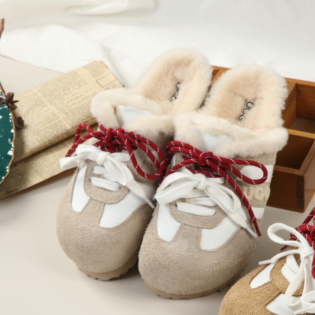 DK UGG® Shearling Clog 169