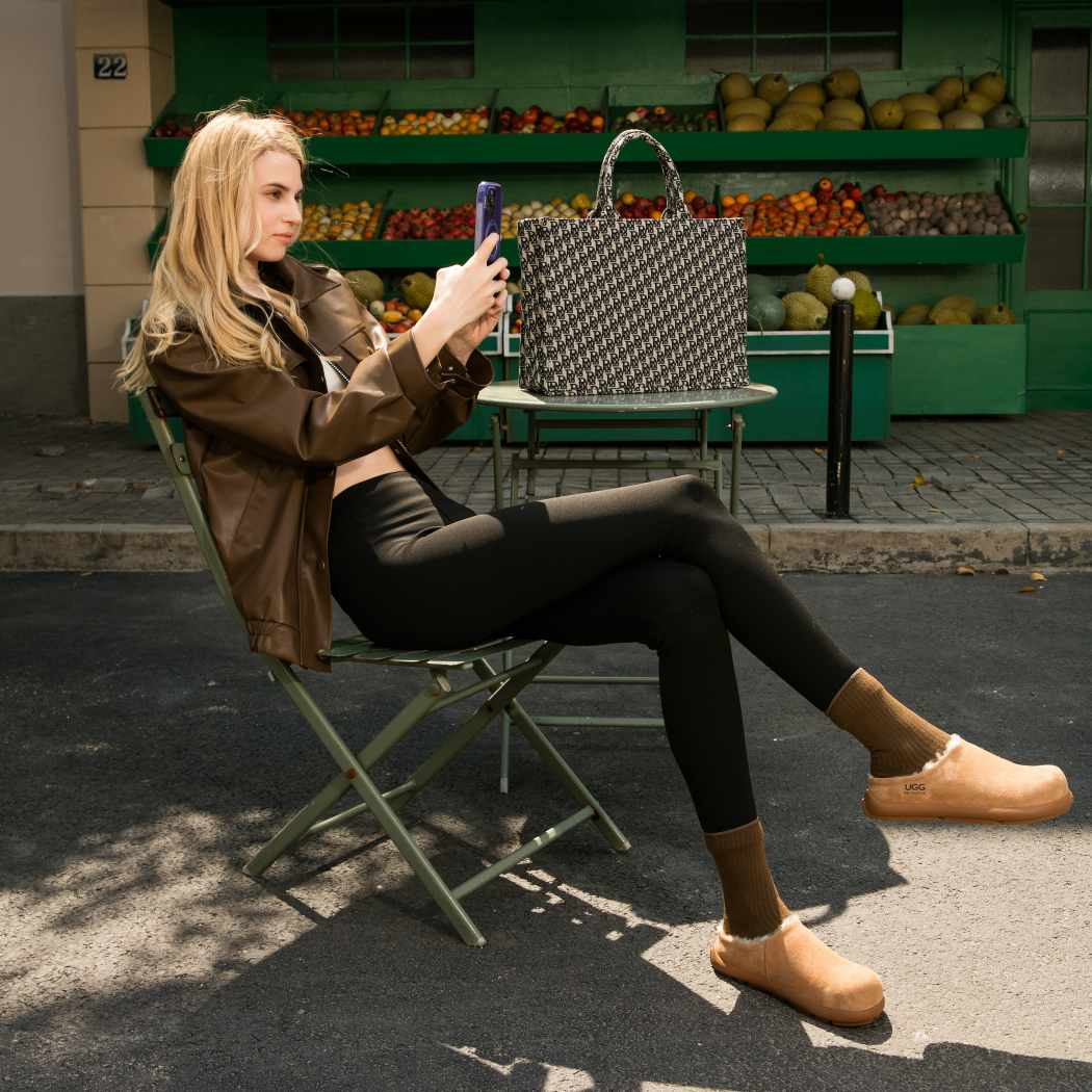 DK UGG Brenna Clog 238