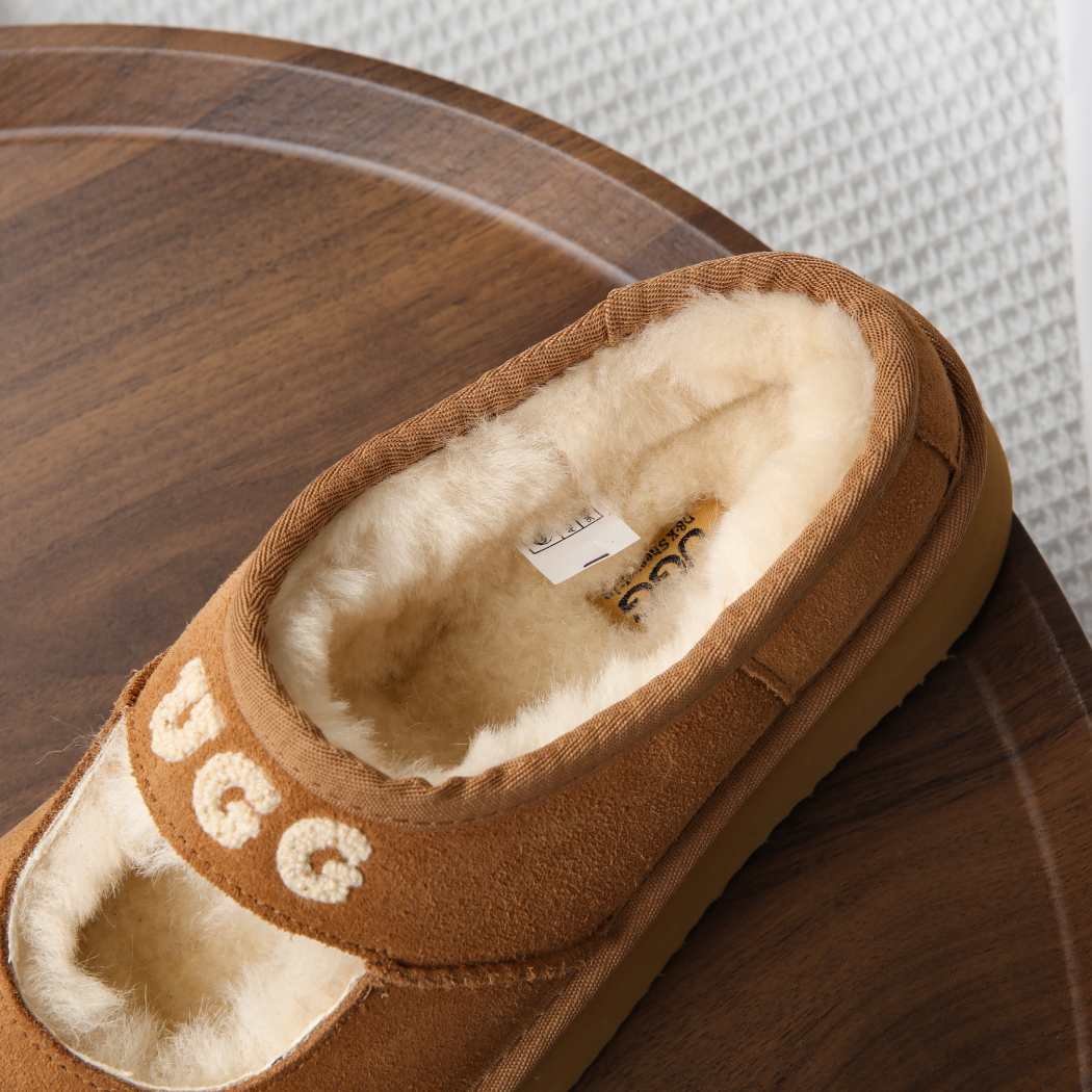 DK UGG Dina Mary Jane Logo Platform 240