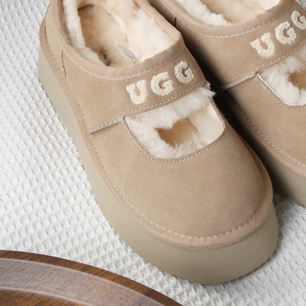 DK UGG Dina Mary Jane Logo Platform 240