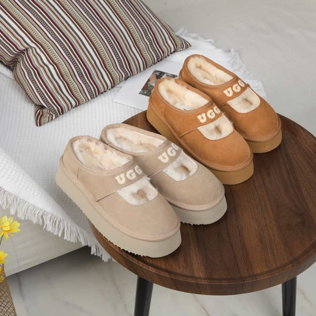 DK UGG Dina Mary Jane Logo Platform 240