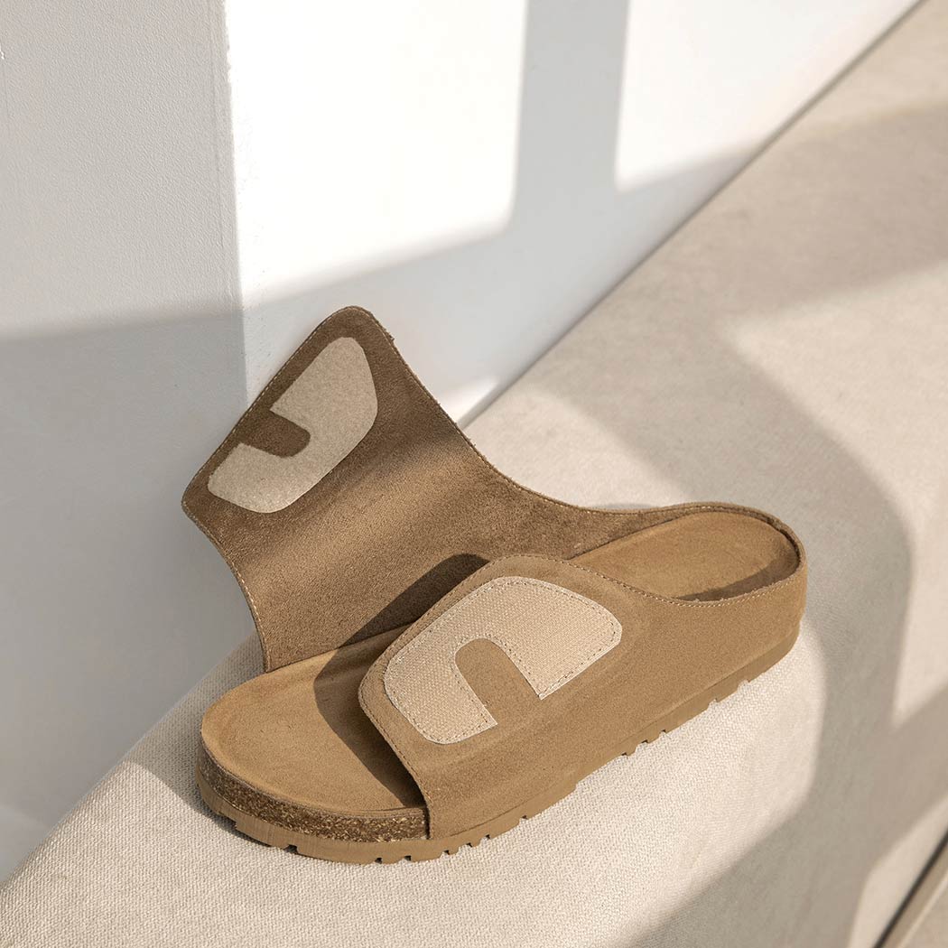 EVERAU® Men Adjustable Embossed Slip-on Summer Slides Justice EA 2051