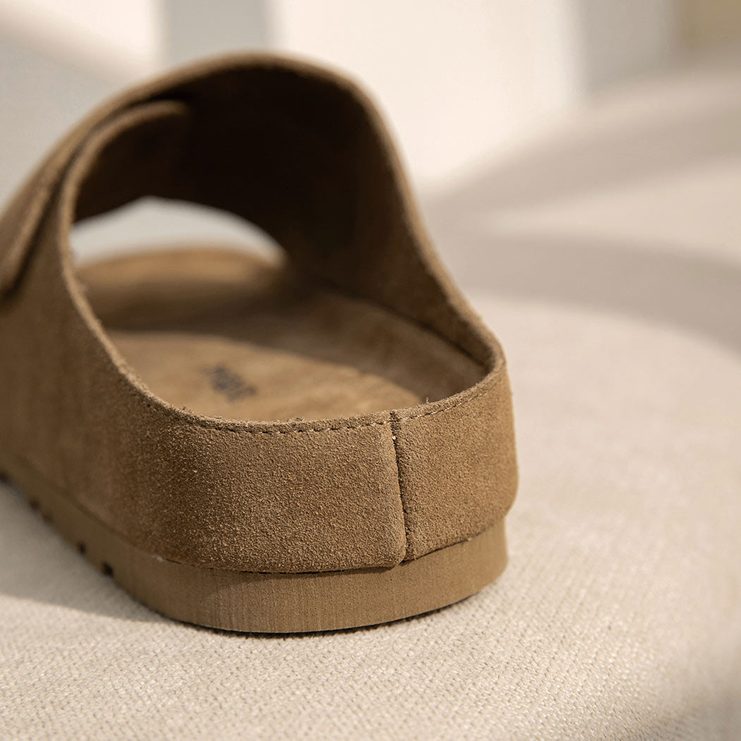 EVERAU® Men Adjustable Embossed Slip-on Summer Slides Justice EA 2051