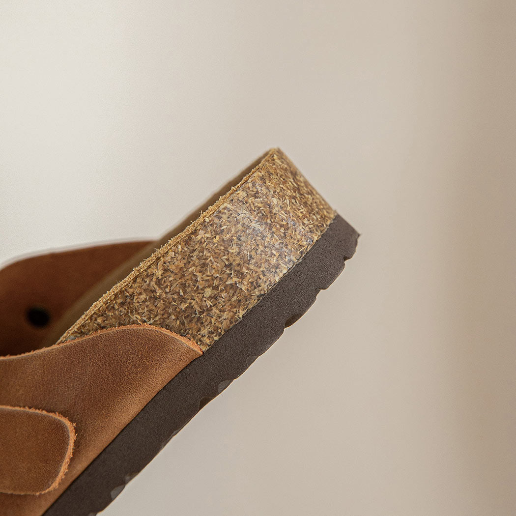 EVERAU® Men Leather Adjustable Buckled Straps Slip-on Flat Sandal Slides Brooklyn EA 7061