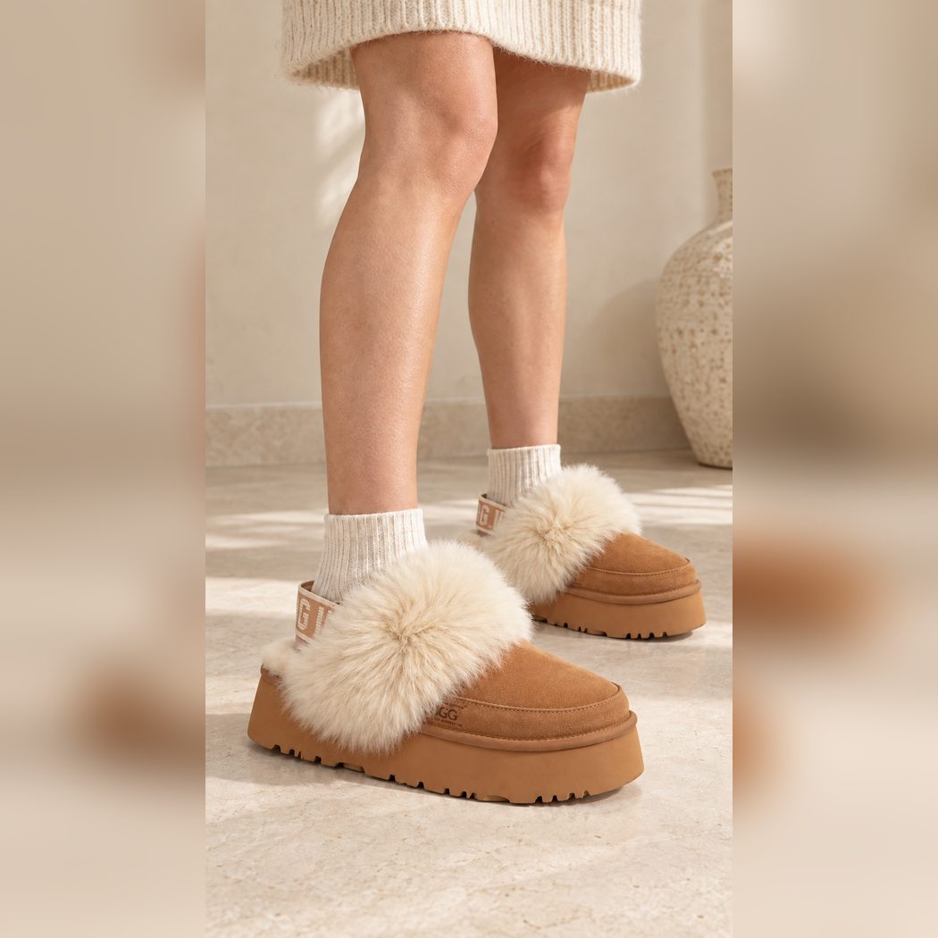UGG DANIELA PREMIUM PLATFORM SLIPPER (ELASTIC LOGO & WOOL STRAP) OB 1059