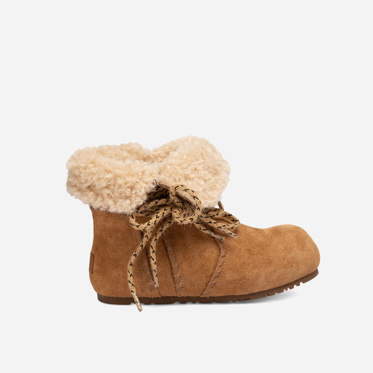 OZWEAR UGG HERITAGE SHEARLING WRAP BOOTS OB1045