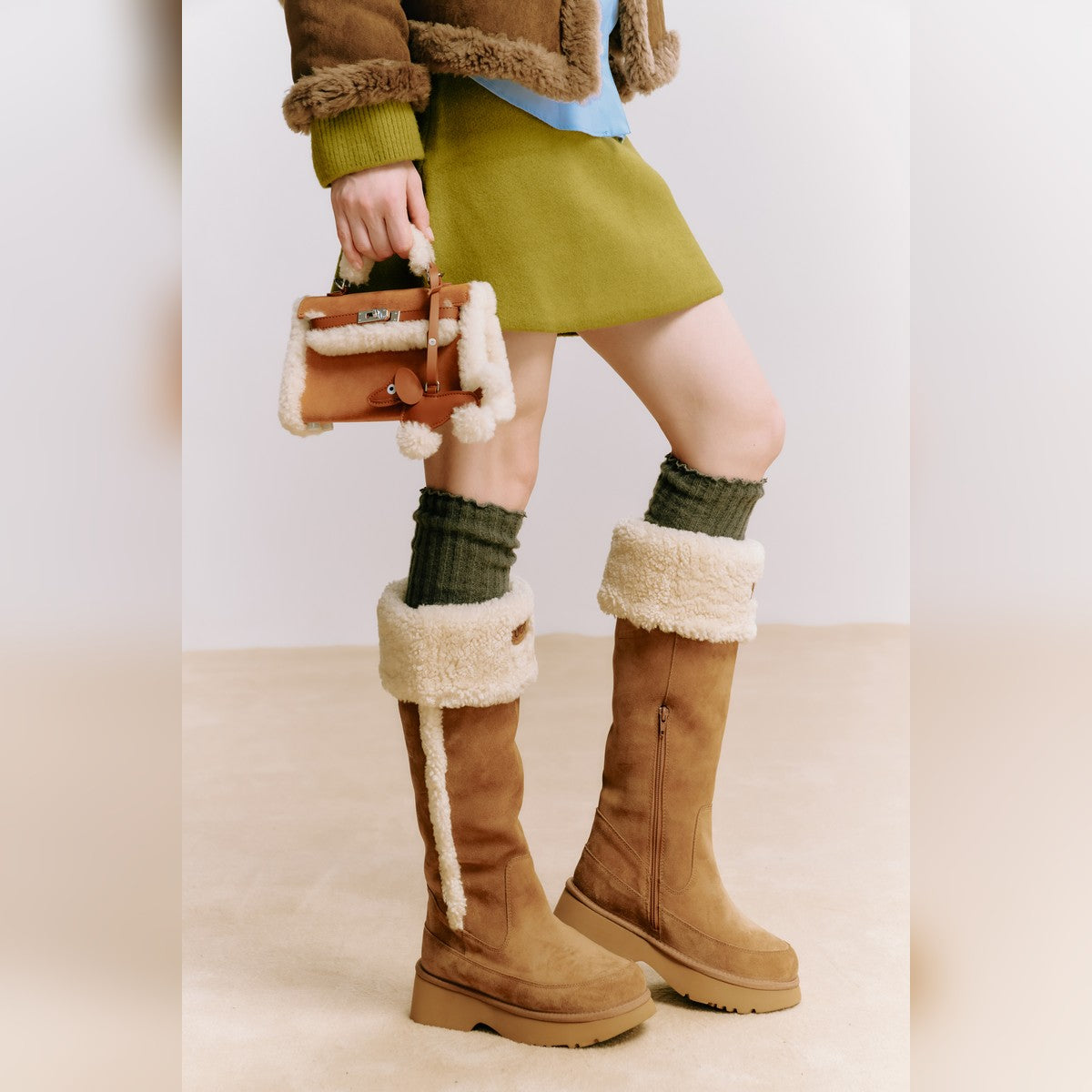OZLANA UGG Women’s Fluffy Mini Shearling Tote Bag OZ5005