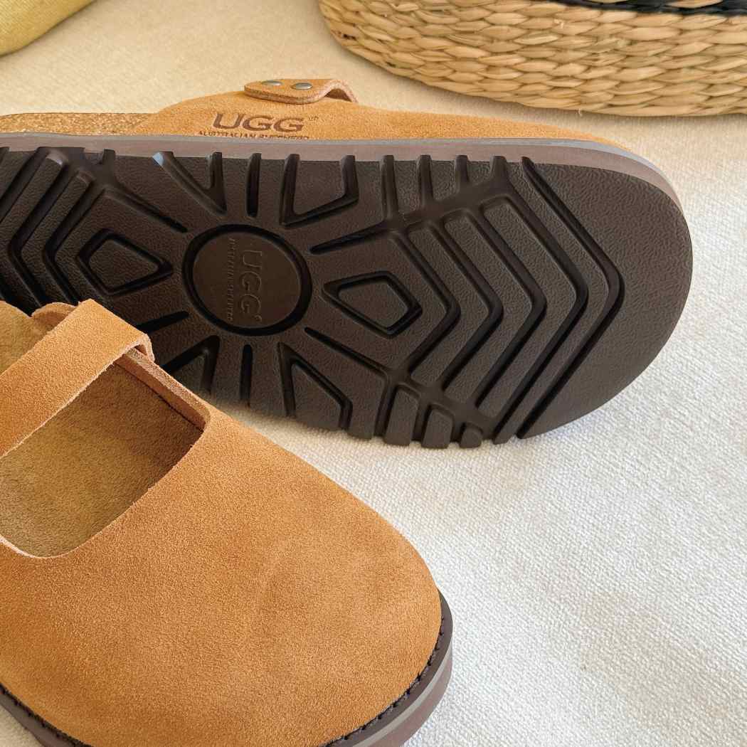 Outsole view of AUSTRALIAN SHEPHERD Mary Jane Style Leather Slides Brikon AS 7045 showing the durable anti-slip tread pattern.