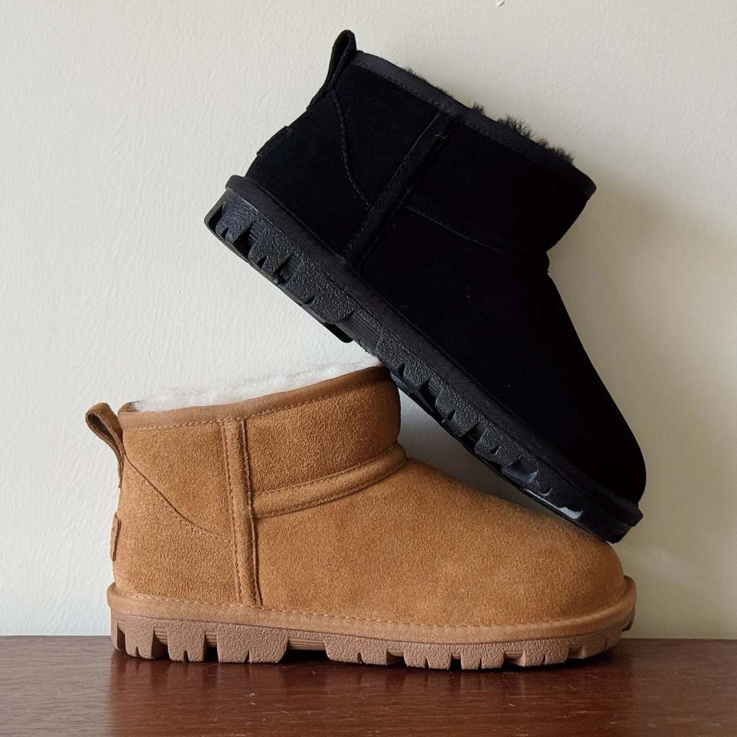AUSTRALIAN SHEPHERD® UGG Boots Sheepskin Wool Ankle Chorin AS 3093 in Black and Chestnut featuring premium Australian sheepskin wool lining, cow suede upper, and a classic unisex ankle boot design.
