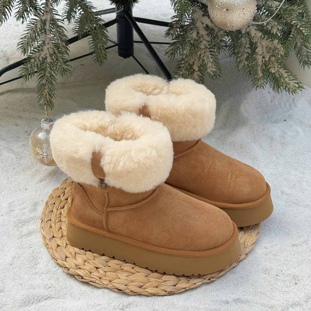 AUSTRALIAN SHEPHERD® UGG Boots Sheepskin Wool Mini Platform Eleny AS 3154 in Chestnut featuring premium cow suede, a plush sheepskin wool collar, and a chunky mini platform sole.