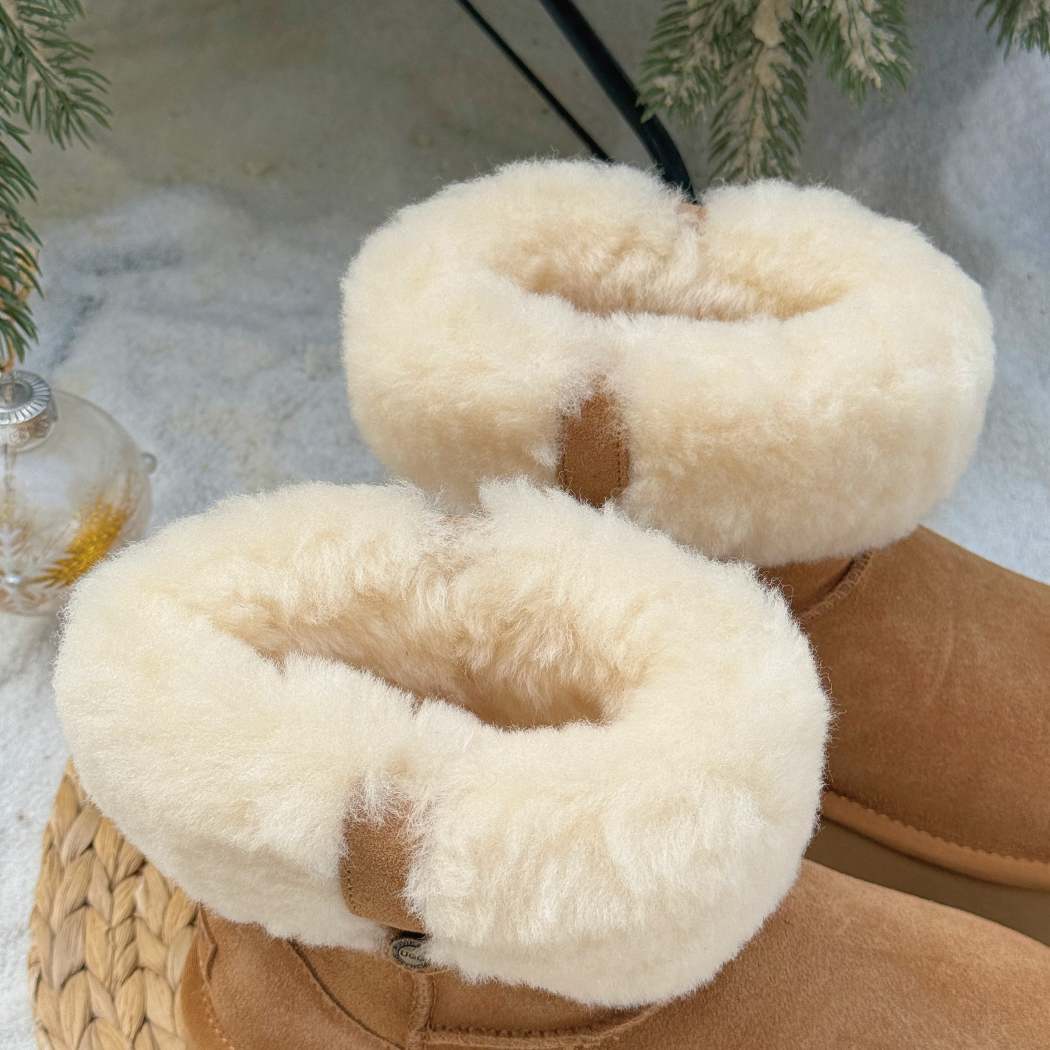 Top view of AUSTRALIAN SHEPHERD® UGG Boots Sheepskin Wool Mini Platform Eleny AS 3154 showcasing the soft Australian sheepskin wool collar and cosy interior.