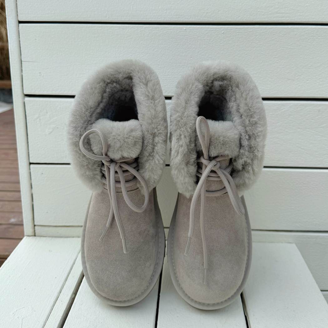 Front view of AUSTRALIAN SHEPHERD® UGG Boots Women Sheepskin Wool Lace Up Dreva AS 3120 in Pebble Grey with soft Australian sheepskin wool lining.