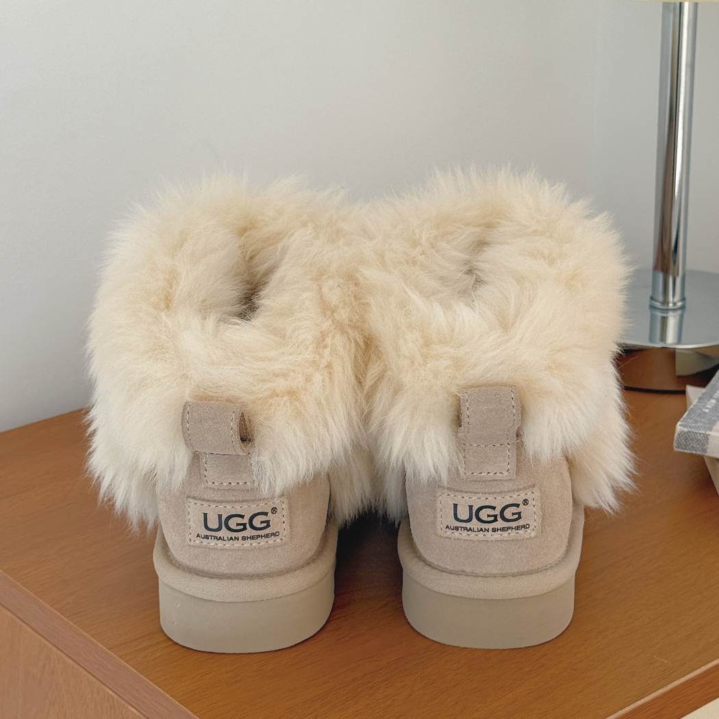 Rear view of AUSTRALIAN SHEPHERD® UGG Boots Women Sheepskin Wool Trim Ankle Frovia AS 3131 showcasing the warm sheepskin wool collar and quality suede finish.
