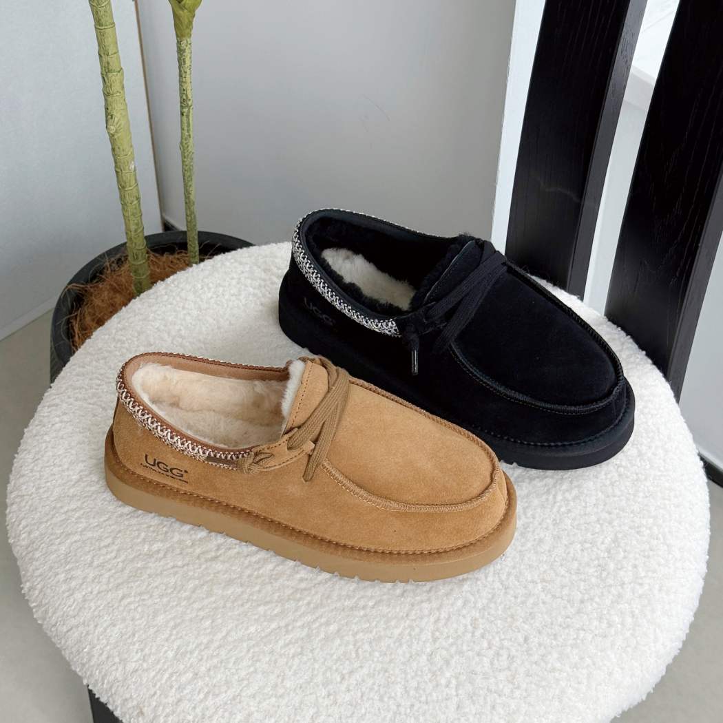 AUSTRALIAN SHEPHERD UGG Marek Sheepskin Wool Lace-Up Slippers AS 7055 in Black and Chestnut with premium suede upper and genuine Australian sheepskin wool lining.