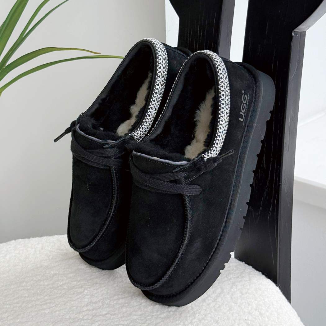 Pair of AUSTRALIAN SHEPHERD UGG Marek Sheepskin Wool Lace-Up Slippers AS 7055 in Black featuring genuine Australian sheepskin wool lining.