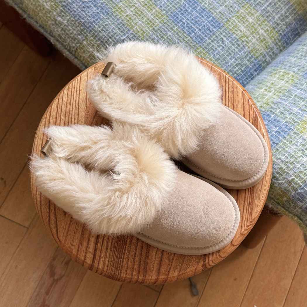 Top view of AUSTRALIAN SHEPHERD® UGG Slippers Sheepskin Wool Collar Ankle Mianee AS 2135 in Sand showcasing the plush sheepskin wool collar and cosy interior.