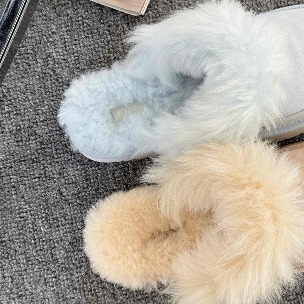 Top view of AUSTRALIAN SHEPHERD® UGG Slippers Sheepskin Wool Platform Moress AS 2130 in Aqua Blue highlighting the plush sheepskin wool lining.