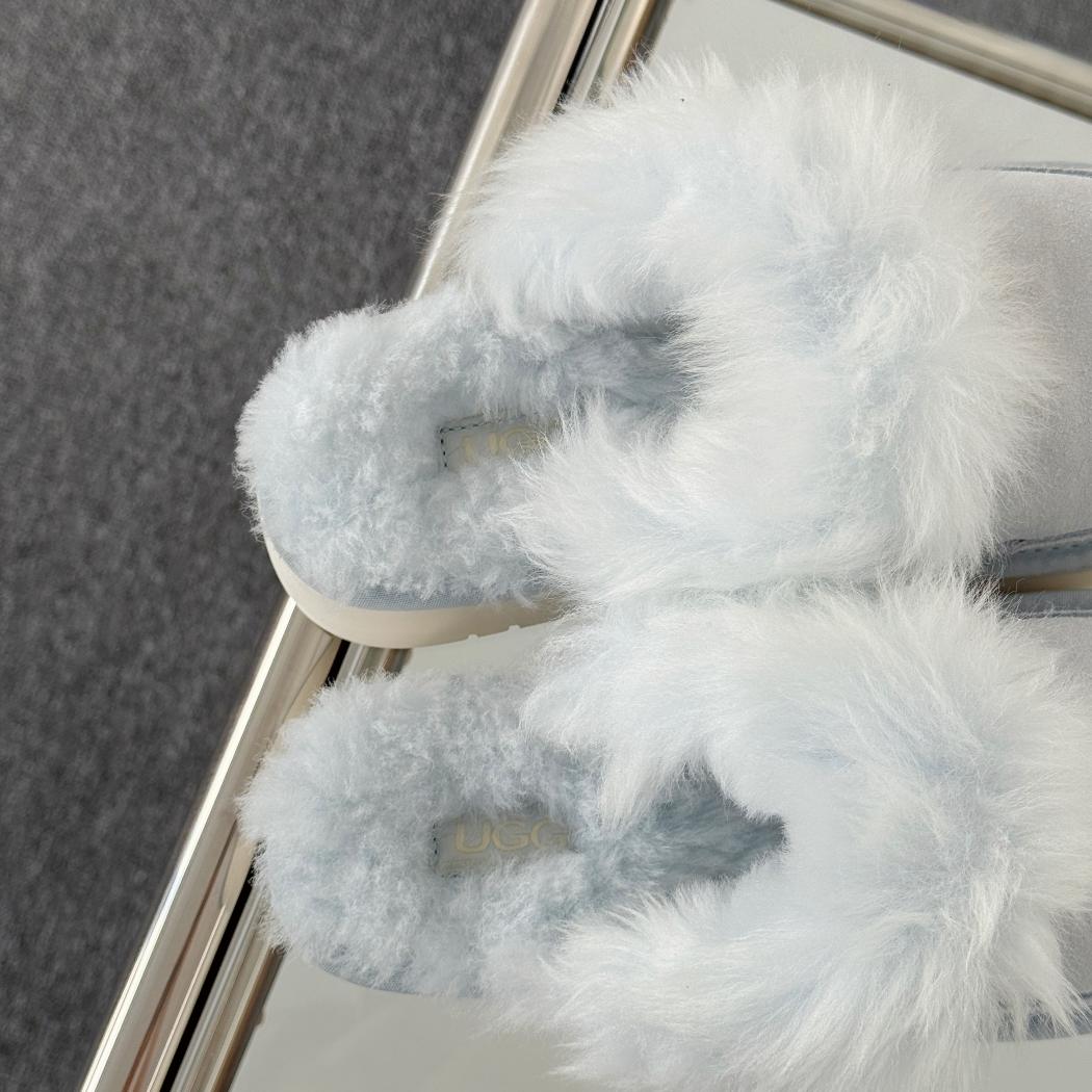 Close-up of AUSTRALIAN SHEPHERD® UGG Slippers Sheepskin Wool Platform Moress AS 2130 in Aqua Blue highlighting the plush sheepskin wool trim.