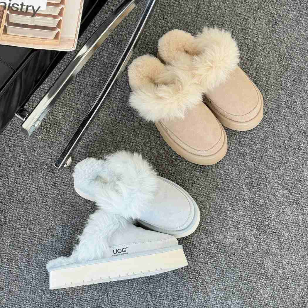 AUSTRALIAN SHEPHERD® UGG Slippers Sheepskin Wool Platform Moress AS 2130 in Sand and Aqua Blue featuring plush sheepskin wool and a comfortable platform sole.