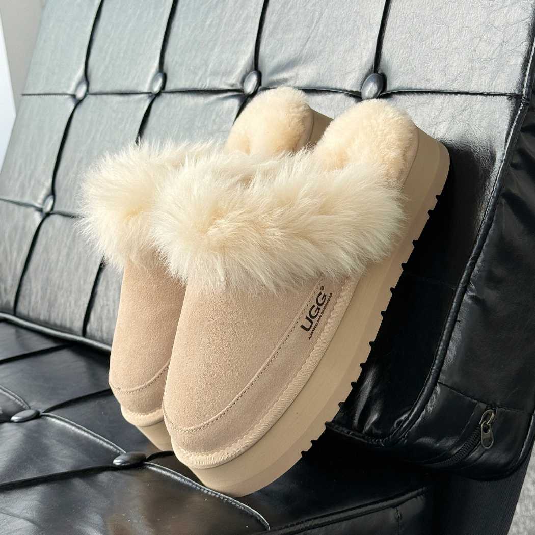 Front view of AUSTRALIAN SHEPHERD® UGG Slippers Sheepskin Wool Platform Moress AS 2130 in Sand showcasing the plush wool trim and slip-on design.