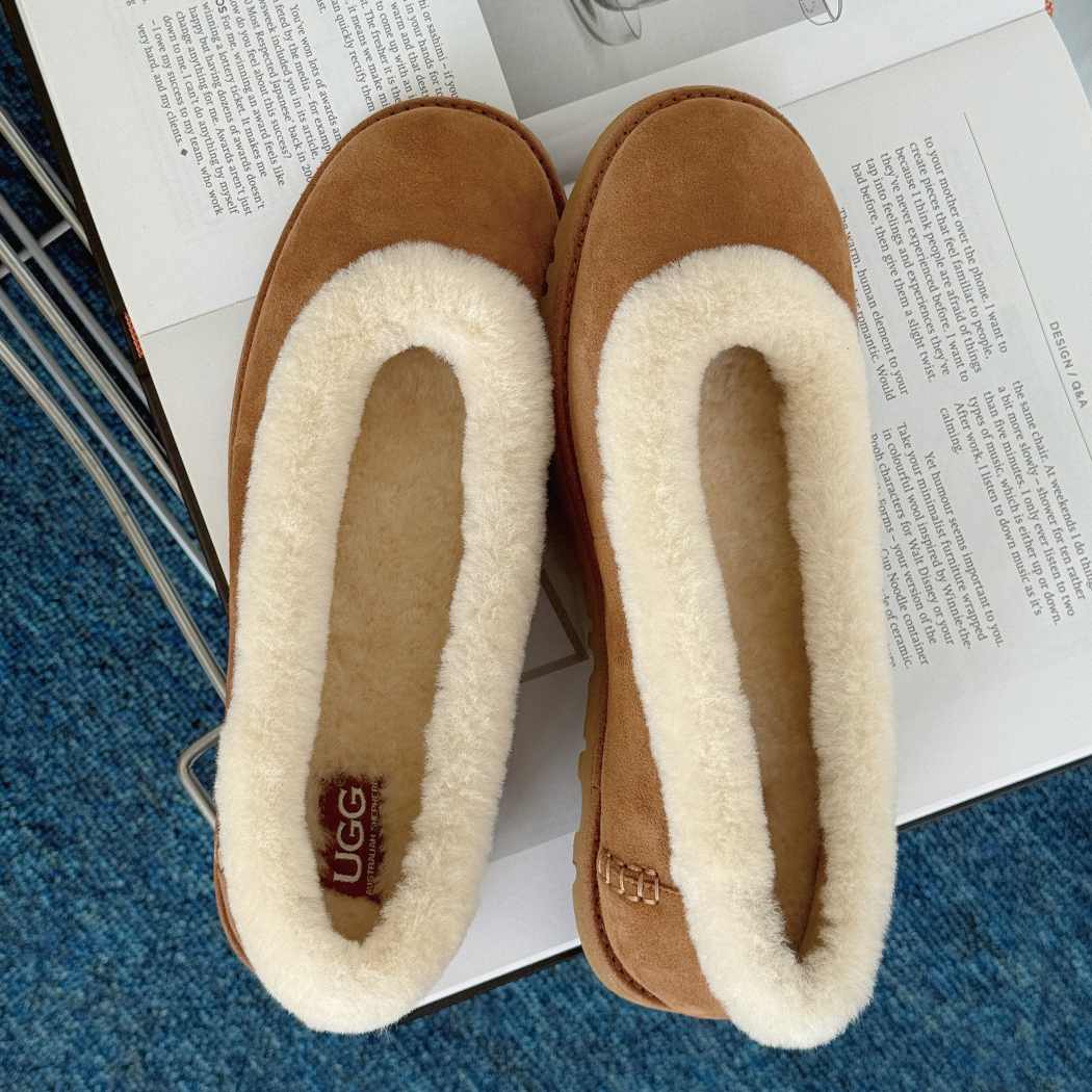 Front view of AUSTRALIAN SHEPHERD® UGG Slippers Women Sheepskin Wool Trim Milea AS 7040 highlighting the premium suede upper and plush sheepskin wool trim.