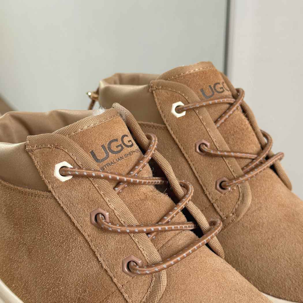 Front three-quarter view of Bravin men's sheepskin wool lace-up boots AS 3163M