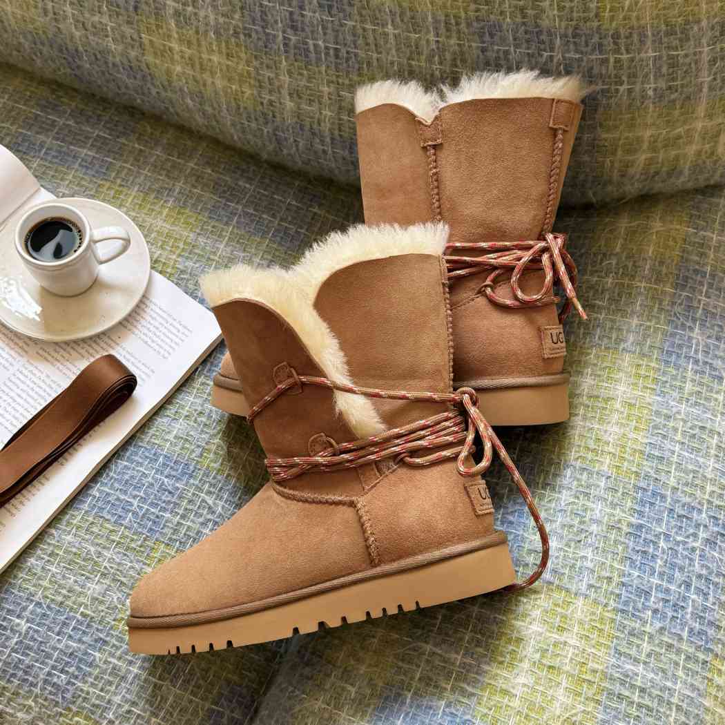 Wrap lace detail of Carmont double faced sheepskin boots AS 3123