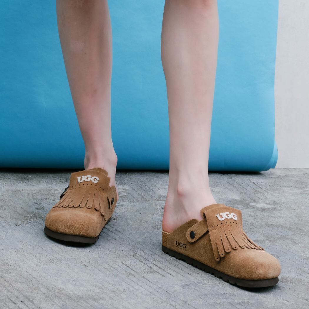 Full body lifestyle featuring Classic Birken cow suede clogs OZ 7001 in Chestnut