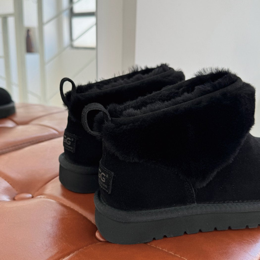 Rear three-quarter view of Eirwen ankle trim boots AS 3148 in Black