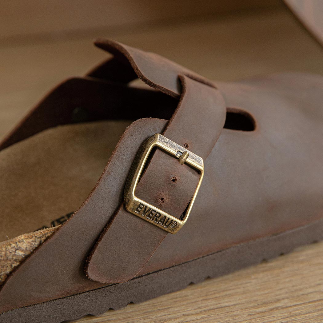 Close-up of EVERAU Brooklyn Adjustable Buckled Slides Women Leather Slip-On Flat Sandals EA 7058 highlighting the adjustable metal buckle and premium leather strap.