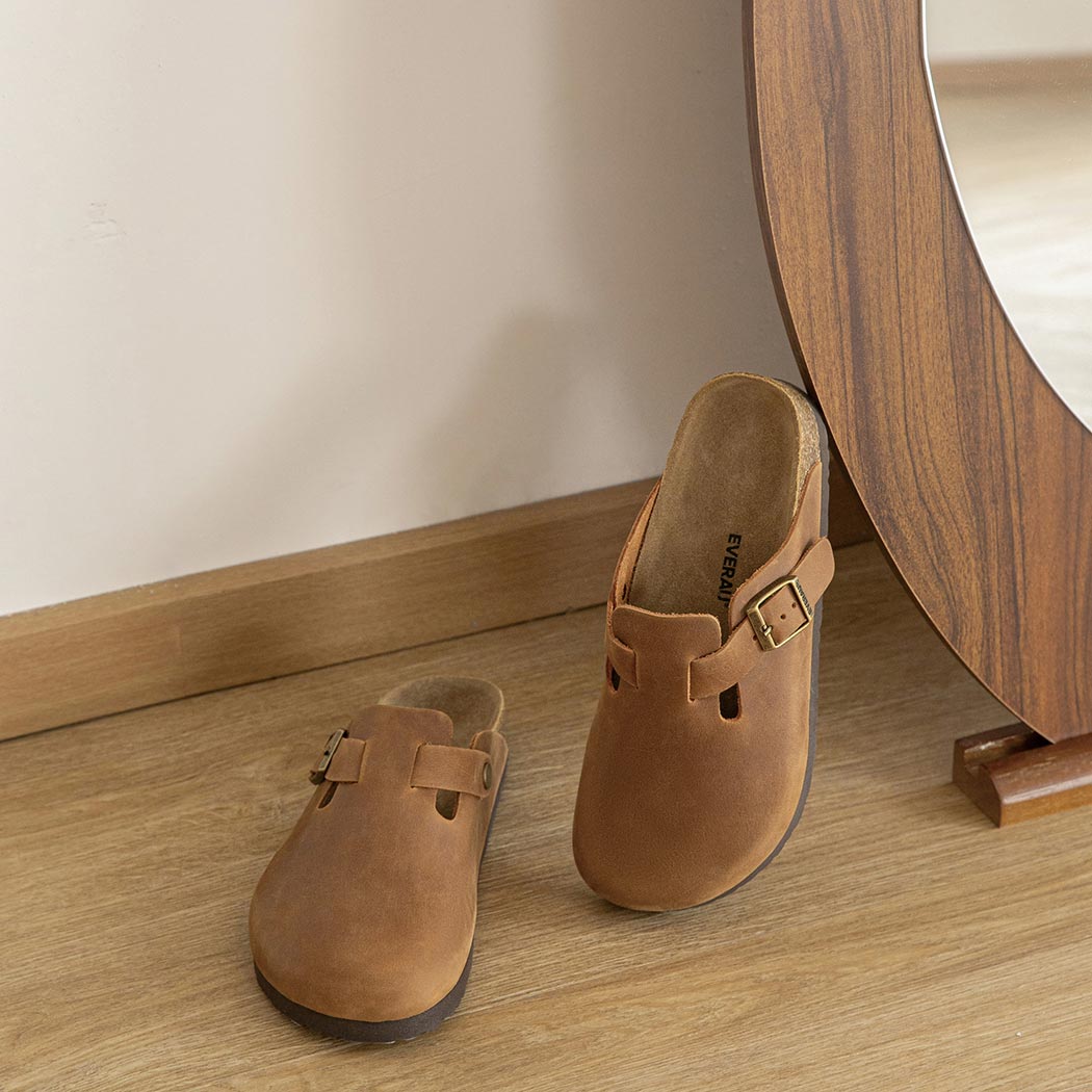Side view of EVERAU Brooklyn Adjustable Buckled Slides Women Leather Slip-On Flat Sandals EA 7058 in Chestnut featuring a contoured footbed.